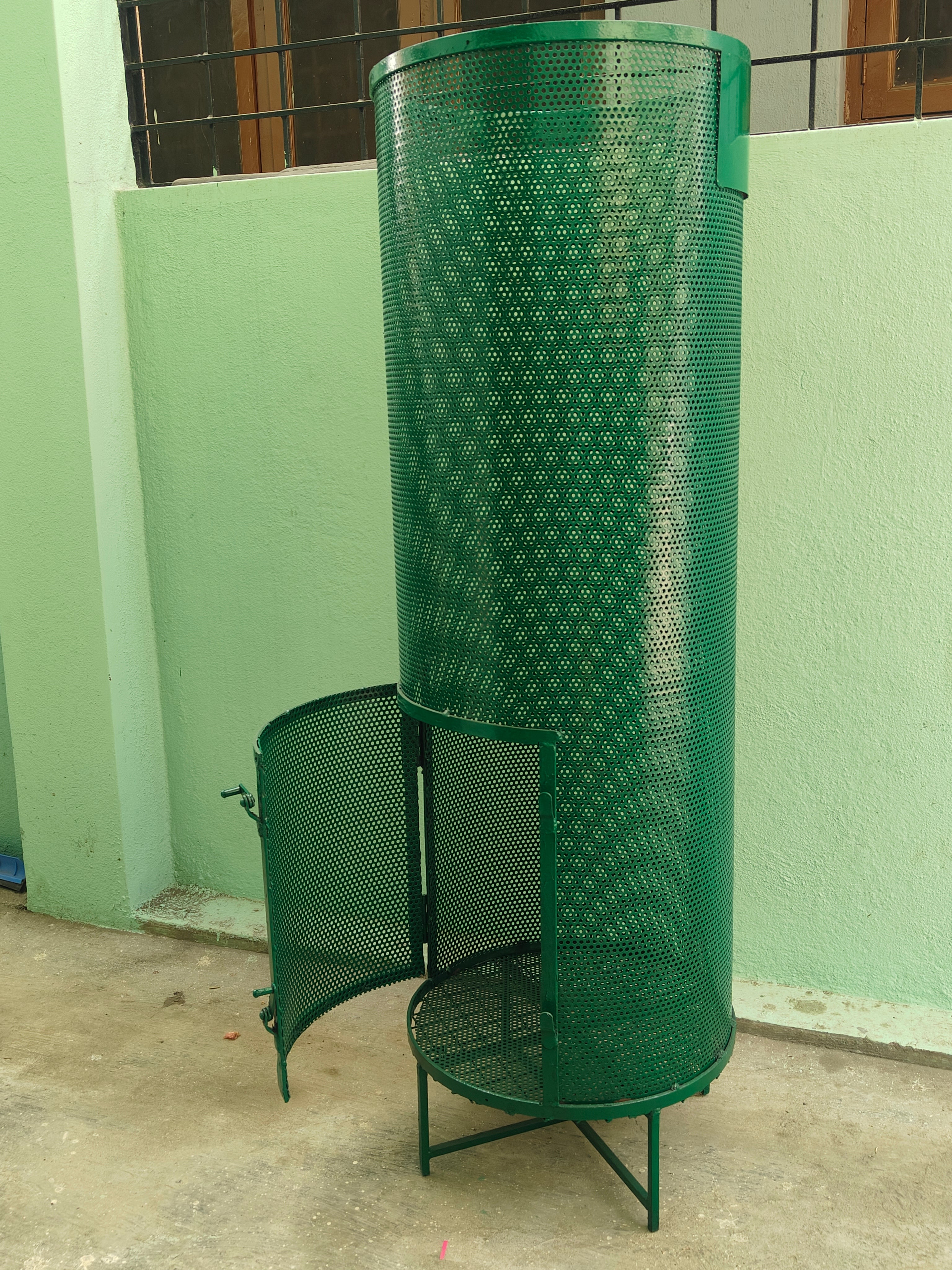 ISHTA: LEAF COMPOSTER / OUTDOOR COMPOSTER : - Stonesoup Shop